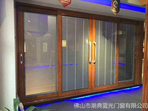 110三轨重型推拉门1